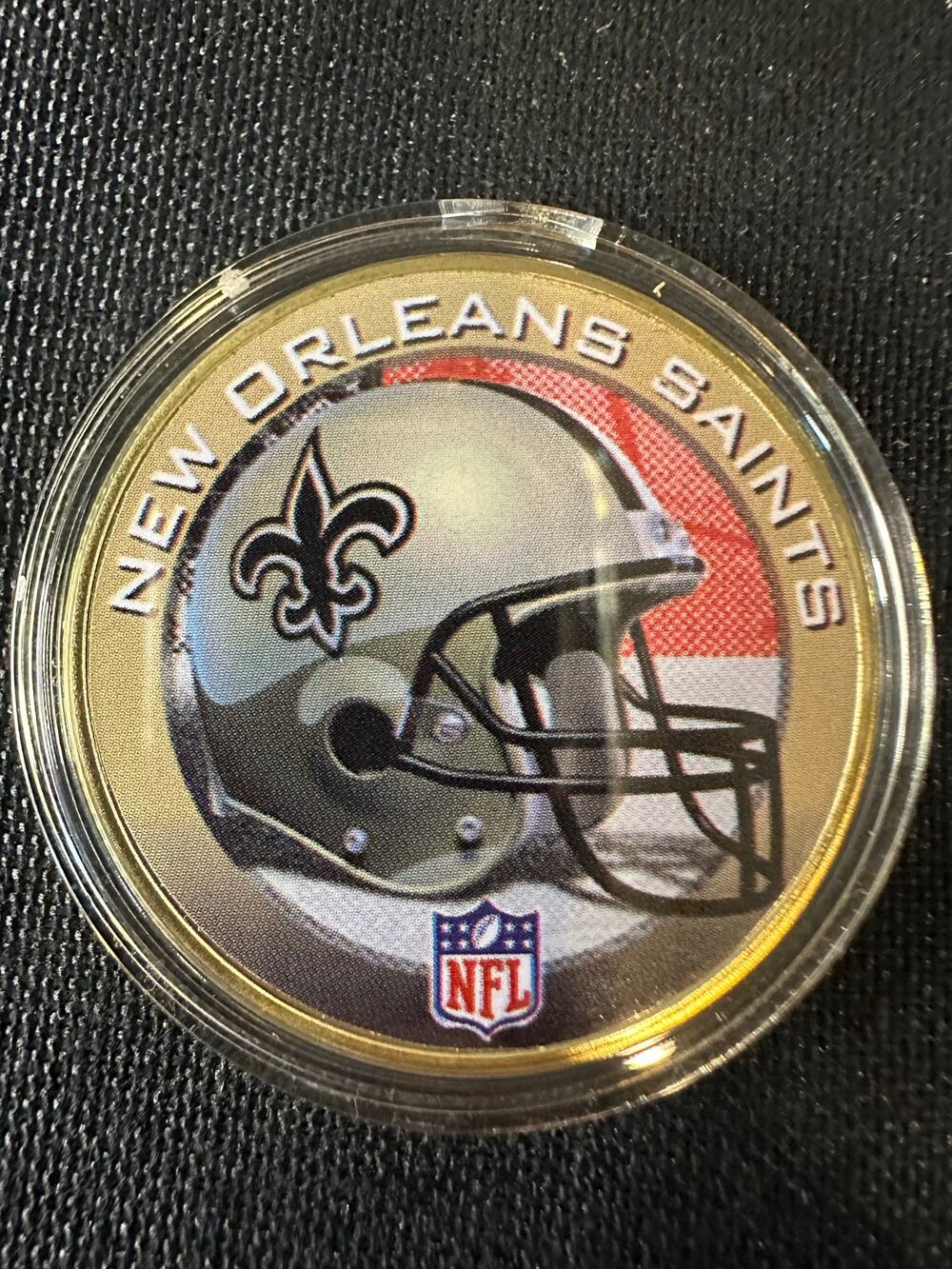 Bring a classic Saints look to your collection.